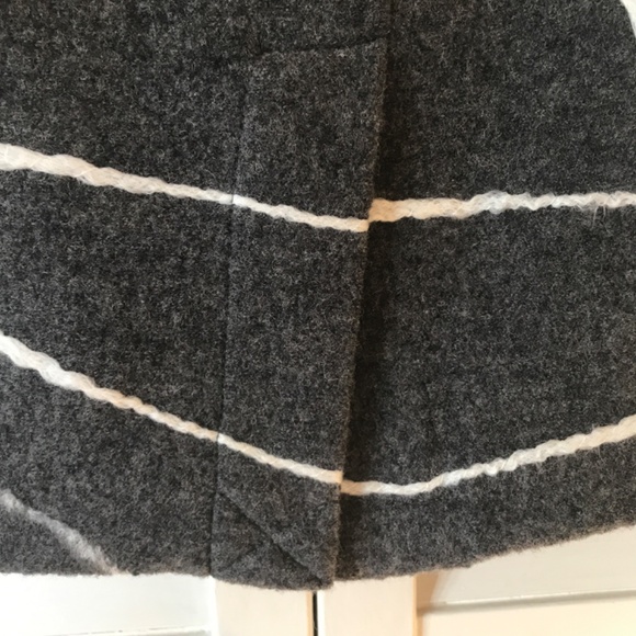 Modern Pencil Skirt- 100% Wool! EUC 3/$19 - Picture 9 of 16